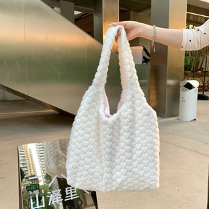 Kore INS tarzı özel Y2K kız kabarık omuzdan askili çanta sevimli aşk kalp desen tüylü yelek alışveriş çantası nakış dekorasyon ile - Product Image 5