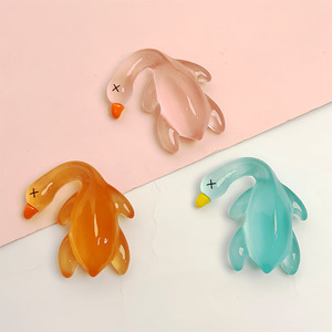 Accessoires en résine de canard rouge vif phosphorescent, 10 couleurs, pour bijoux DIY, porte-clés, pendentif de voiture, patch, en résine plastique, style frais et doux - Product Image 4