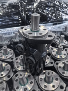 มอเตอร์ไฮดรอลิกคุณภาพสูงราคาโรงงาน OMP Bm1 Bmr Bm3 Bm4 Bm5 Bm6 Bmh Bmd Bmm Bmg Bms BMR50/100/125/200/250/315 110 - Product Image 3