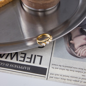 Anillo de Acero de Titanio con Circonita Europeo y Americano, Accesorio de Alta Gama para Mujer que No se Destiñe, Exclusivo Transfronterizo - Product Image 6