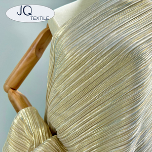 Tissu <span class=keywords><strong>en</strong></span> polyester 100% brillant et lourd, de fabrication artisanale. Parfait <span class=keywords><strong>pour</strong></span> les robes de soirée, les robes de fête, les housses de coussin et plus encore. - Product Image 5