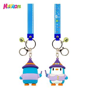 Lindo creativo Magic Academy pequeño pingüino llavero bolsa de <span class=keywords><strong>goma</strong></span> colgante para hombres y mujeres al por mayor - Product Image 1