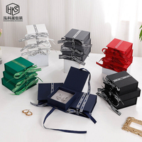 Boîte à bijoux carrée en papier avec logo personnalisé, fermeture à cordon, emballage luxueux fait main pour colliers, bagues, boucles d'oreilles