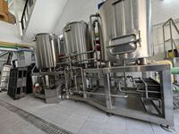 Machine de brassage artisanal 50L/100L avec chauffage électrique, pompe à pression, moteur, cuve de fermentation en acier inoxydable SUS 304 et cuivre rouge