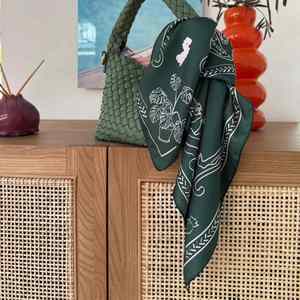 Pañuelo Personalizado para Boda, Pañuelo Personalizado para Despedida de Soltera, Regalo Austin Bach, Pañuelo Vaquero Estilo Western - Product Image 1