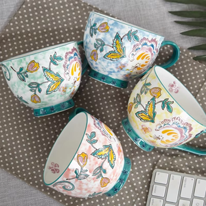 Tasses en céramique faites à la main avec motif de fleurs et de papillons, peintes à la main, pour le petit-déjeuner, le lait, les desserts, les tasses à thé, les mugs en porcelaine, en stock dans l'usine - Product Image 2