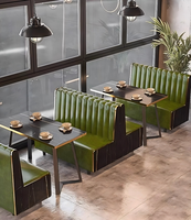 Ensemble de mobilier commercial de luxe moderne en bois et marbre pour hôtels, cafés, bars et restaurants, incluant canapé, banquette, table et chaises