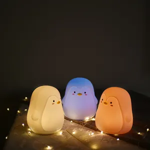 Raum scherzt Silikagel-Kindernachtlicht-Minitabellen-reizender kleiner Pinguin geführte Silikon-Lampe