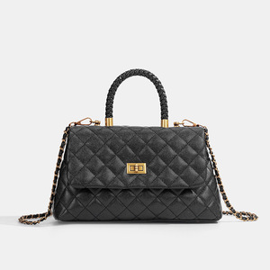 Sac fourre-tout matelassé à bandoulière avec chaîne et rabat, doublure en polyester, nouvelle collection printemps 2026 pour femme - Product Image 3