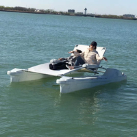 Équipement de sport aquatique PE Catamaran à propulsion électrique. Bateau