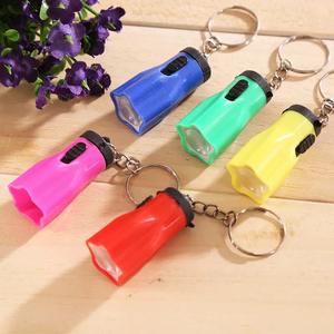Jouet de lampe de poche torche en forme de fleur de prunier mignon avec porte-clés pour 5 à 7 ans en plastique durable - Product Image 6