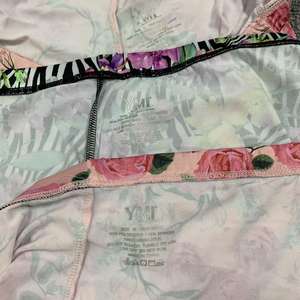 Venta al por mayor Pedido extranjero pedido de cola envío en stock Damas encaje transpirable patrón floral Bragas <span class=keywords><strong>Boxer</strong></span> corto para mujer Ropa interior - Product Image 6