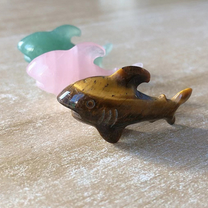 Vente en gros de sculptures d'animaux en pierres précieuses naturelles, mini poisson requin en cristal pour la décoration - Product Image 4