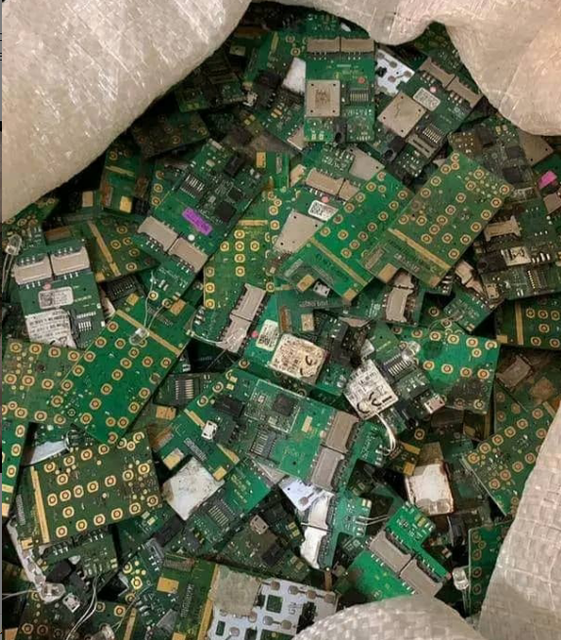 Top Grade Gold Plated Mobile Phone Board Scrap with High Gold Content Electronic Scrap Gold Refining