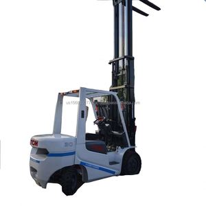Montacargas Diésel TCM de 3 Toneladas y 4.5 Metros con Motor Nissan TD27 - Product Image 1