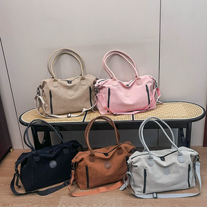 Grands sacs de voyage pour femmes, sac de week-end tendance, sac de voyage de grande capacité, sac de voyage unisexe pour le sport et les affaires - Product Image 1