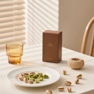 Caja para Productos de Cuidado de la Piel con Estampado en Lámina Dorada, Empaque Personalizado de Cartulina Blanca para Productos de Belleza - Product Image 2