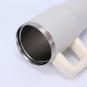 <span class=keywords><strong>Tasse</strong></span> thermos portable en acier inoxydable 304 avec poignée <span class=keywords><strong>tasse</strong></span> de paille transfrontalière <span class=keywords><strong>pour</strong></span> l'utilisation de la voiture cadeaux d'affaires en gros - Product Image 4