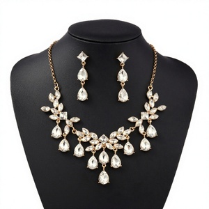 Women's Gold Plated Zinc Alloy Natural Stone Bridal Retro Jewelry <b>Set</b> with Necklace <b>Earrings</b> <b>Bracelet</b>-Romantic Style - Product Image 1