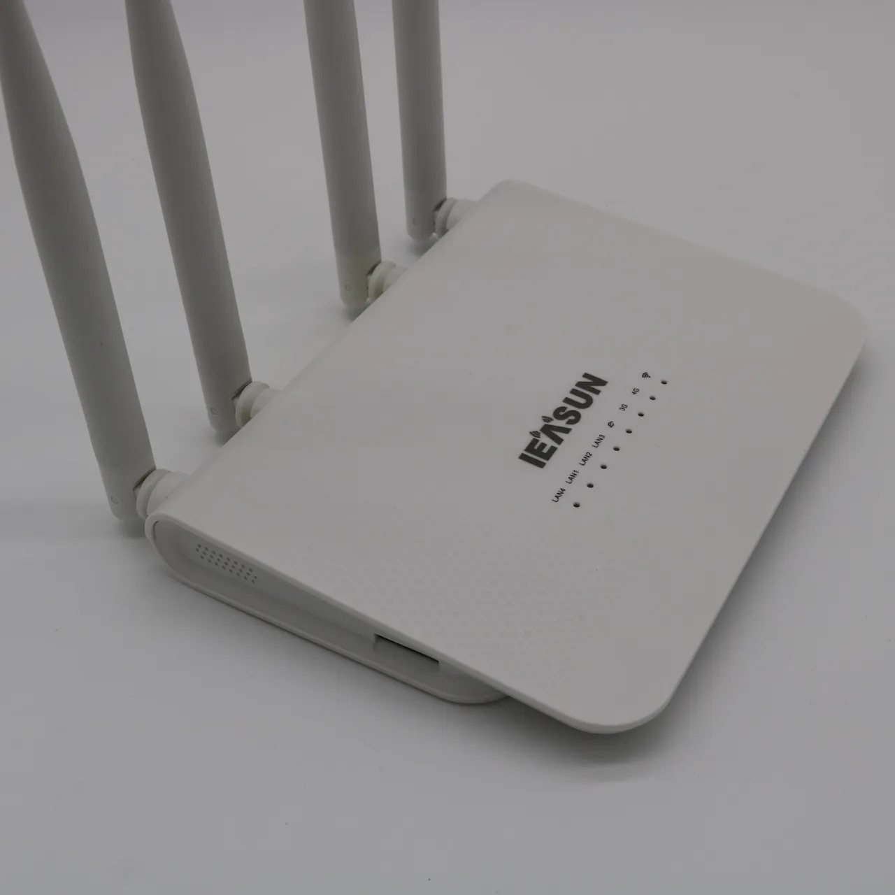 2022 Dual Band 4G Wireless Mesh 4 External Antennas CPE WiFi router