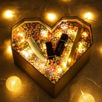 Caja de Regalo Grande en Forma de Corazón con Ventana, Personalizable con Impresión, Hecha con Materiales Reciclados, Acabado Mate, Venta al Por Mayor
