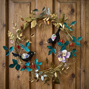 Corona romántica de metal hecha a mano con pájaros, flores y hojas, corona decorativa redonda para el día de San Valentín sin iluminación - Product Image 6