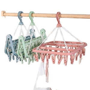 Porte-chaussettes pliant en plastique à 32 pinces pour séchage domestique – Vente en gros - Product Image 1
