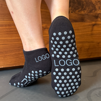 Chaussettes de yoga et de pilates antidérapantes en coton respirant haute densité avec logo personnalisé Glacier, à bretelles croisées, pour femmes