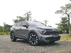 Hecho en China <span class=keywords><strong>Sportage</strong></span> 2023 2,0 T 2WD Premium Edition compacto SUV gasolina coche usado de China - Product Image 2