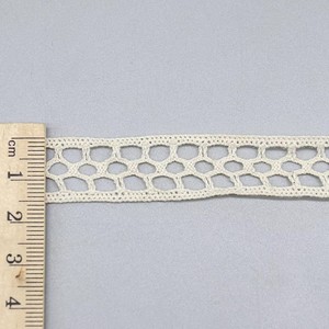 Nastro in Pizzo Francese 100% Cotone Puro, Ecologico, a Maglia Geometrica Stretta, per Cucito e Borse - Product Image 4