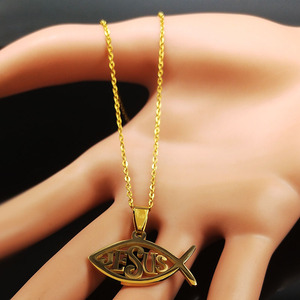 Pareja de moda de acero inoxidable geométrico pez colgante joyería diseño único oro plata negro letras Jesús Collar para mi hijo - Product Image 3