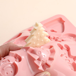 HY Christmas Theme Chocolate <b>Mold</b> Santa Claus Deer Christmas Tree <b>Mold</b> for Fondant Candy Gummy Soap Wax <b>Candle</b> Cake Decoration - Product Image 5