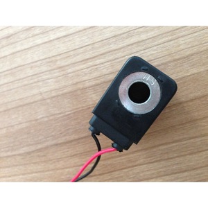 Válvula Solenoide de Cobre AB410Y de Paso Directo con Bobina Electromagnética y Actuador Eléctrico de Rosca Interna - Product Image 3