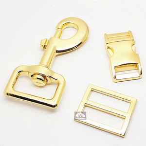 Bán Buôn Chất Lượng Cao Vàng Snap Hooks Với Biểu Tượng Tùy Chỉnh Thời Trang Con Chó Dây Xích Với Đinh Tán Trang Trí Mẫu Miễn Phí Có Sẵn - Product Image 4