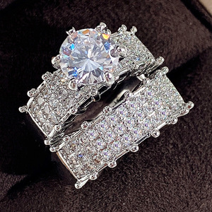 Set di Anelli Scintillanti a Doppio Strato con Zirconi per Donne, Gioielli di Lusso per Spose, Matrimoni e Serate Eleganti - Product Image 2