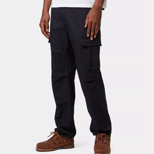 Pantalon cargo pour homme à jambe conique, avec détails cargo discrets, en mélange coton et polyester, coupe moderne pour hommes élégants - Product Image 4