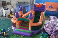 Structure gonflable commerciale combinée avec toboggan, château de saut et mur d'escalade pour enfants, idéale pour les fêtes intérieures et extérieures à louer