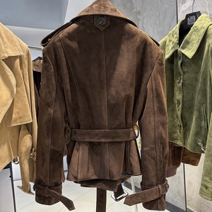 Trench da Donna <span class=keywords><strong>in</strong></span> Vera Pelle Scamosciata Marrone Scuro <span class=keywords><strong>con</strong></span> <span class=keywords><strong>Cintura</strong></span> <span class=keywords><strong>in</strong></span> <span class=keywords><strong>Vita</strong></span> - Product Image 2