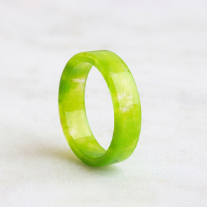 Anillo de Resina Cristiana Geométrico Hecho a Mano MN EXPORTS MNE-45, Joyería Elegante y Moderna, Ajustable, Regalo con Estilo - Product Image 1
