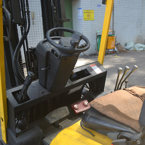 Chariot élévateur électrique Hyster d'occasion 1,5 tonne avec une largeur de fourche de 125 mm et une distance de centre de charge de 500 mm - Product Image 3