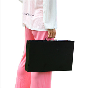 Griglia da <span class=keywords><strong>Barbecue</strong></span> da tavolo in stile valigia <span class=keywords><strong>a</strong></span> carbone portatile per cucinare all'aperto - Product Image 3