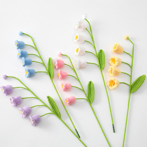 Fleurs tricotées sur mesure, cadeau, décoration moderne pour la maison, fleur en laine faite à la main, crochet, lys de la vallée - Product Image 2