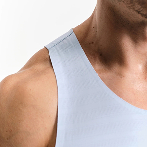 Chaleco Deportivo Ligero de Alta Elasticidad para Hombre, con Logotipo Personalizado, Termosellado, de Secado Rápido y Transpirable, sin Mangas - Product Image 2