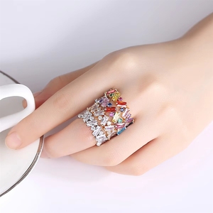 Tienda en Línea Cigaoni, Anillos de Circonio Coloridos y Elegantes de Diseñador de Moda, Joyería de Arcoíris Corta para Mujer - Product Image 5