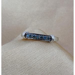 แหวนเพชร Jewelspaark 0.21 กะรัต สีฟ้าเข้มทรงกลมเจียระไนแบบบริลเลียนท์ เงินแท้ 925 สำหรับผู้หญิง - Product Image 2