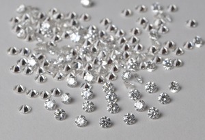 Diamantes naturales sueltos de corte redondo cultivado en laboratorio blanco de 2mm certificados para aplicaciones de joyería GIA IGI-VS & EF - Product Image 2
