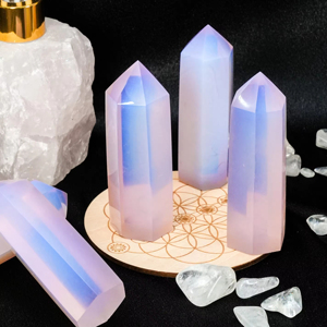 Tour en opalite naturelle en gros, pointe de cristal de guérison pour la décoration intérieure, artisanat en cristal sculpté, tour en cristal d'opalite - Product Image 2