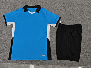Maillot de football rétro personnalisé pour hommes – Tenue de sport pour fans et joueurs de club - Product Image 3