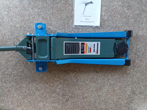 แม่แรงไฮดรอลิกแบบพกพา Handijack HJ5601 รุ่น Ultra-Low Level ขนาด 2 ตัน แบบปั๊มคู่ ทำจากเหล็ก สำหรับยกรถยนต์ - Product Image 2