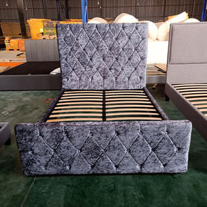 Cadre de lit Queen Size avec tête de lit rembourrée confortable, lit capitonné pour la maison, style européen, en mousse - Product Image 6